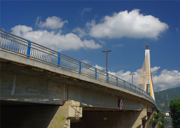 平顶山304不锈钢桥梁护栏：安全、耐用与美观的完美结合